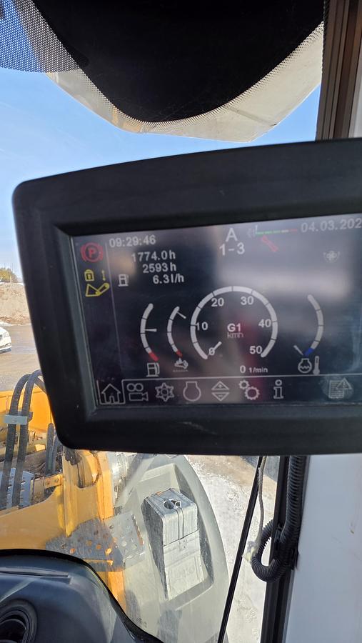 Used 2018 Liebherr L526