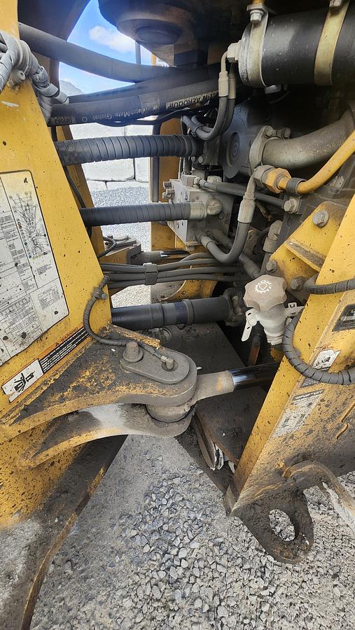 Used 2019 John Deere 844K-III