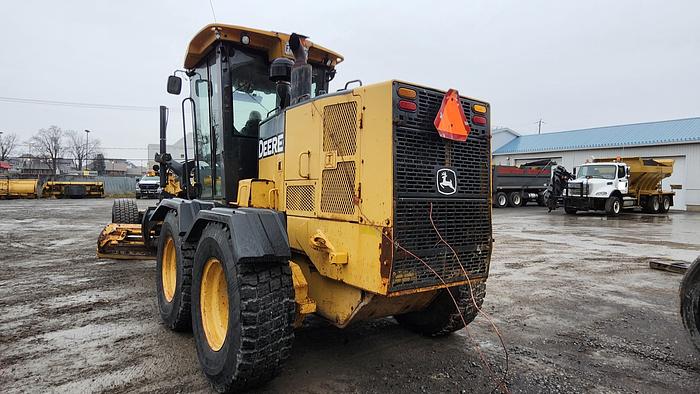Used 2006 John Deere 772D