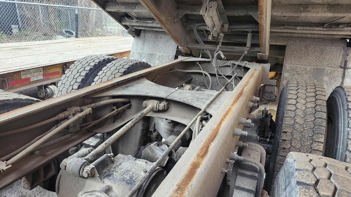 Used 2005 Mack Granite