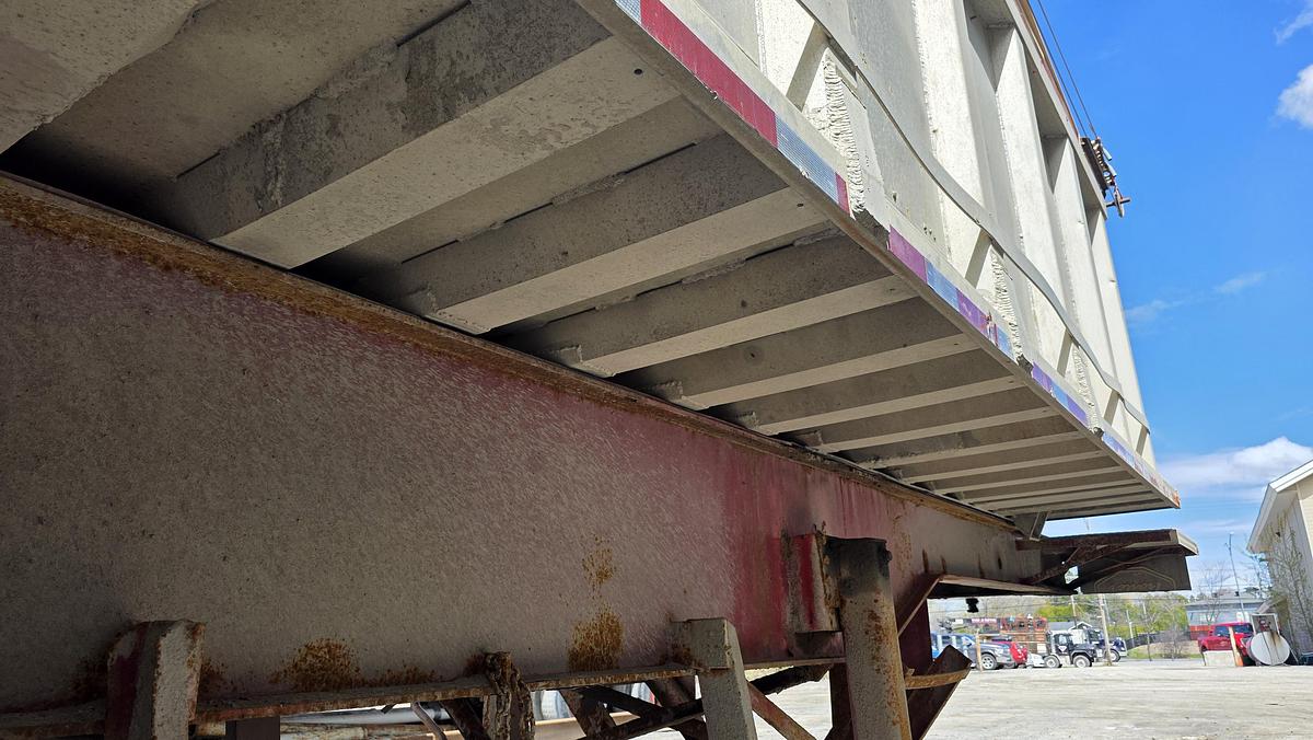 Used 1985 King 3 axles Dump
