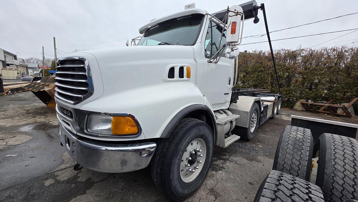 Used 2007 Sterling Roll-Off