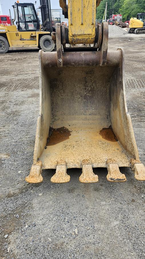 Used 2020 Kobelco SK230SR LC5