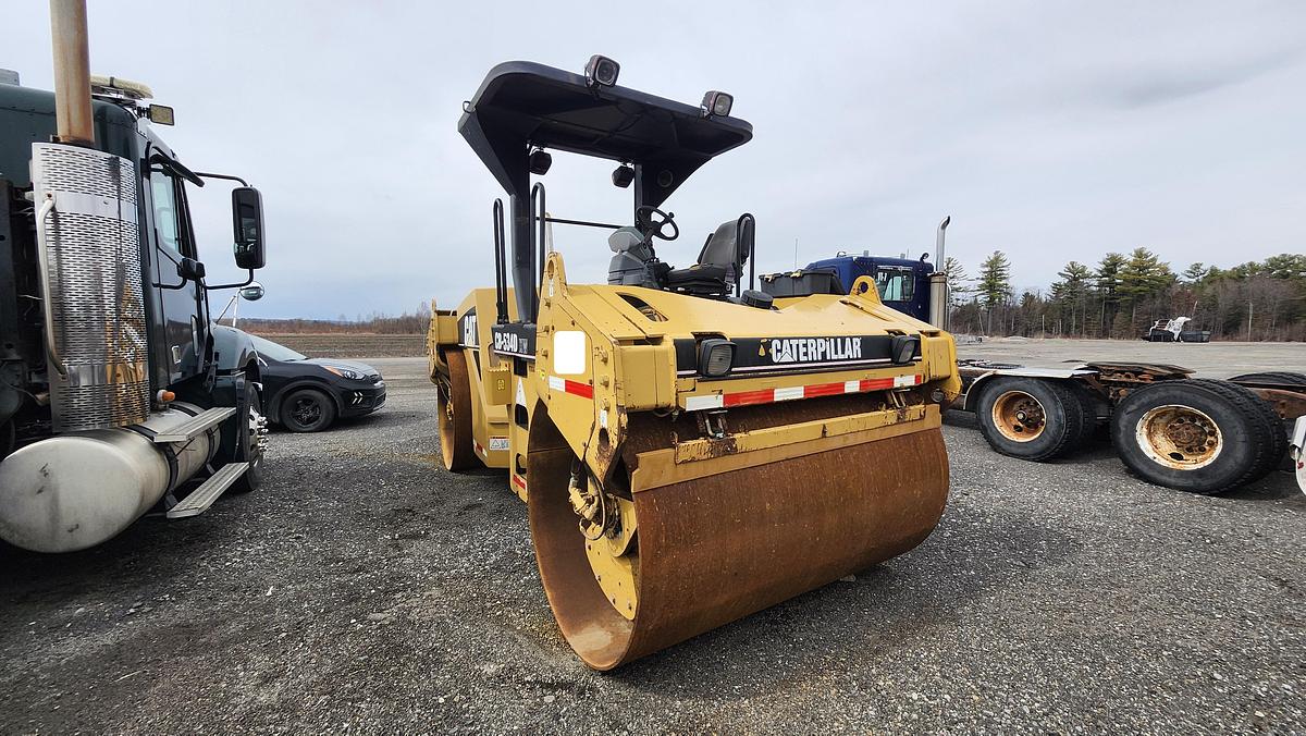 Used 2006 Caterpillar CB-534D XW