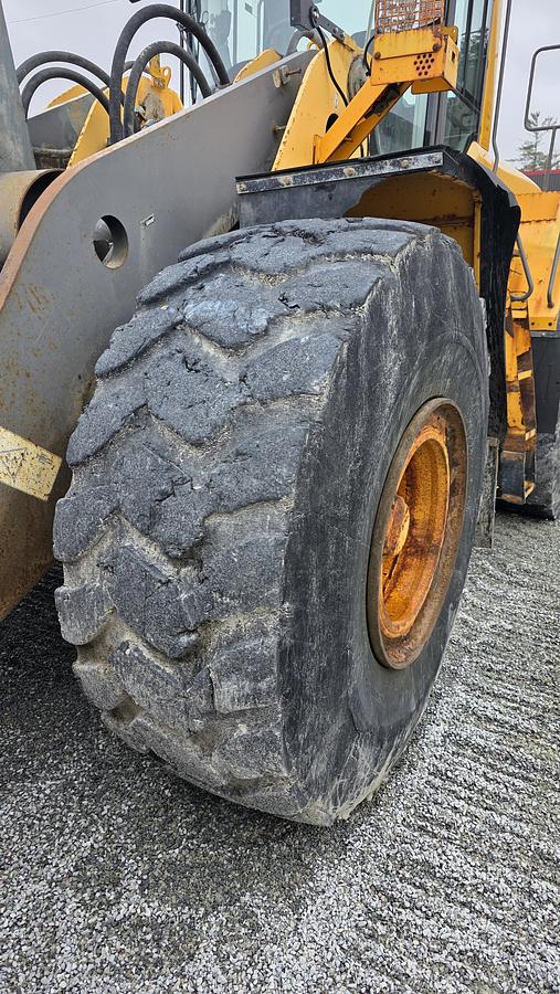 Used 2013 Volvo L180G