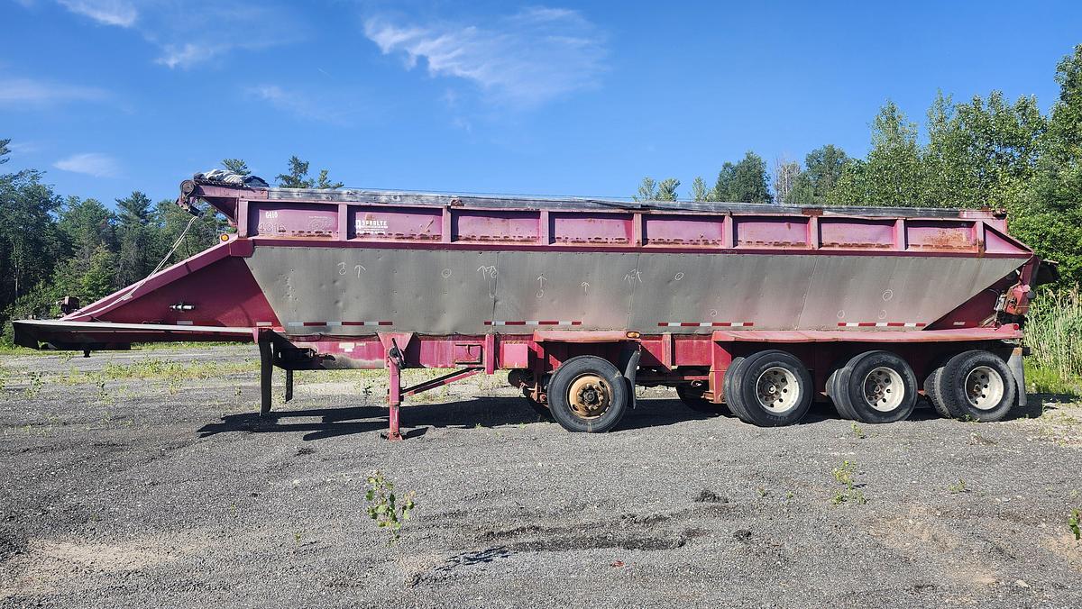 Used 1999 Red River LB439 / 4 axles strap trailer