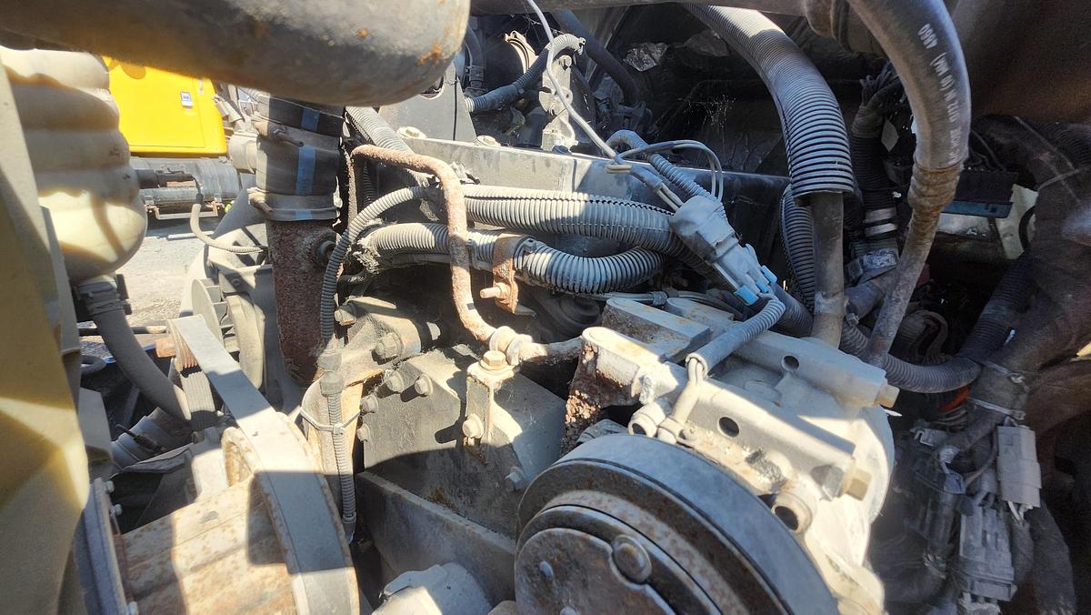 Used 2005 International 8600