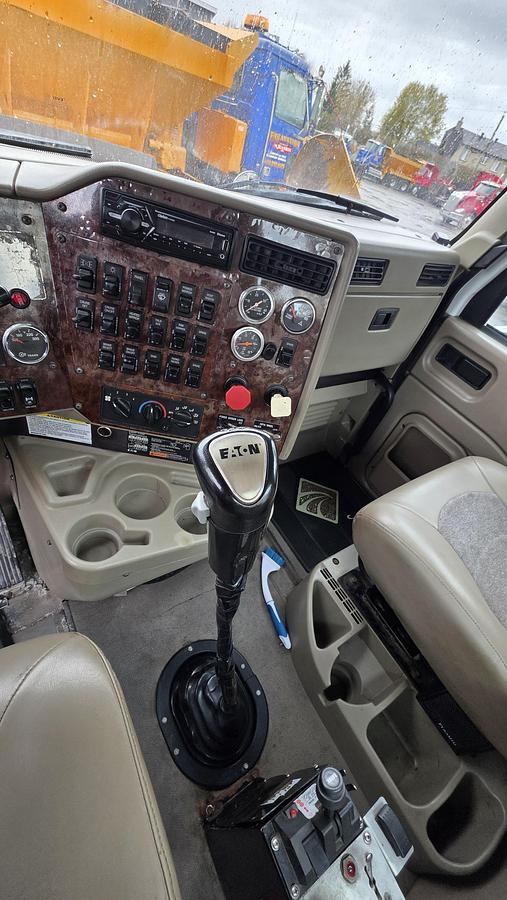 Used 2011 International Paystar 5000