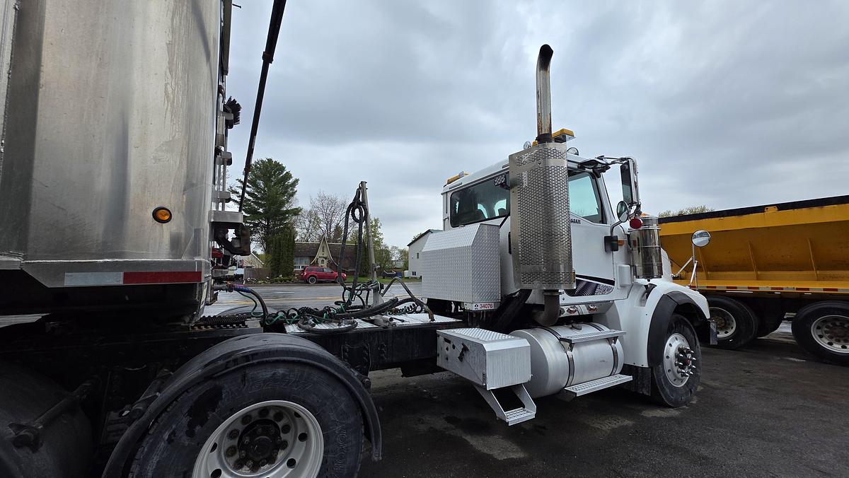Used 2011 International Paystar 5000