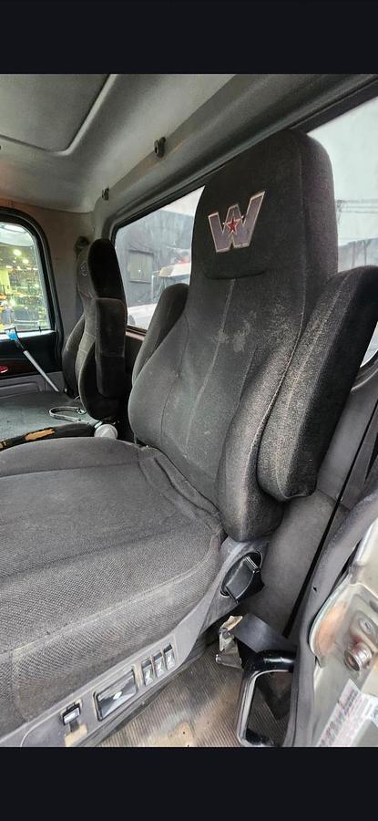 Used 2012 Peterbilt 367