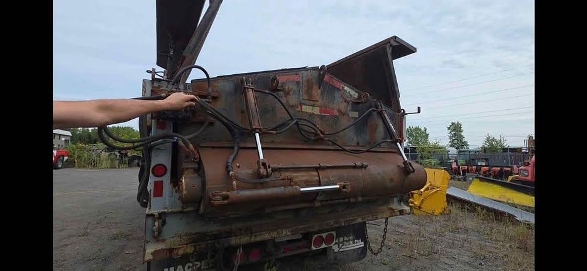 Used Hydraulic Asphalt Box