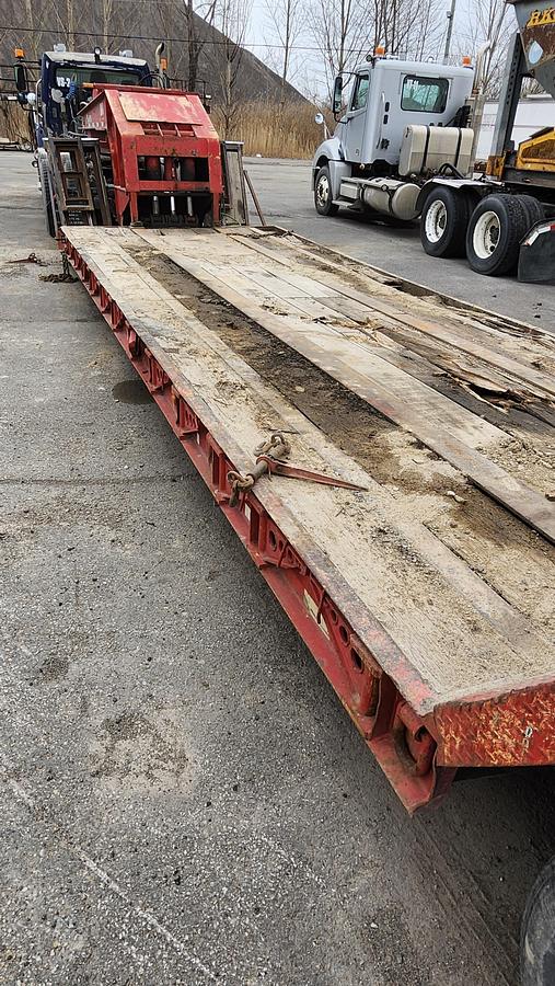 Used 1991 JC Trailers 2 axles / 24' x 102"