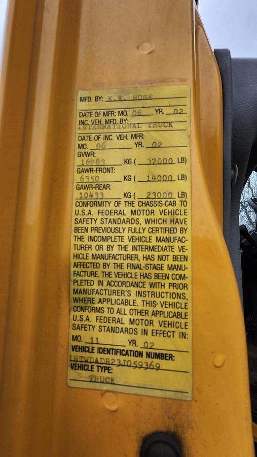 Used 2002 International 7400