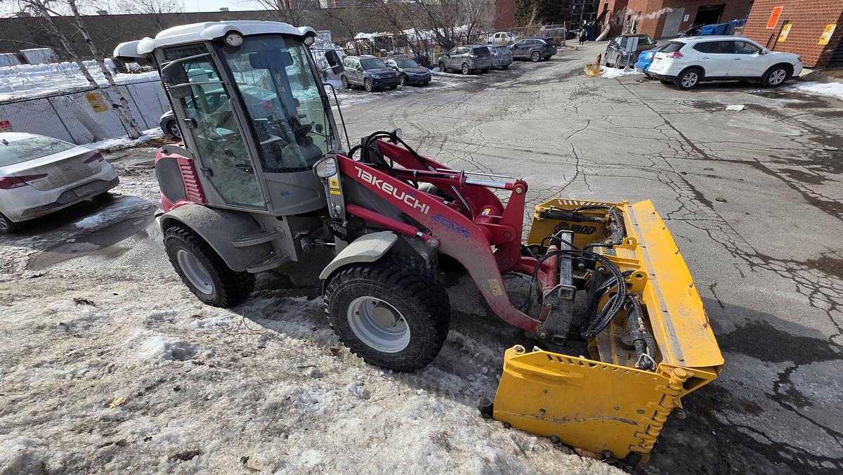 Used 2023 Takeuchi TW80
