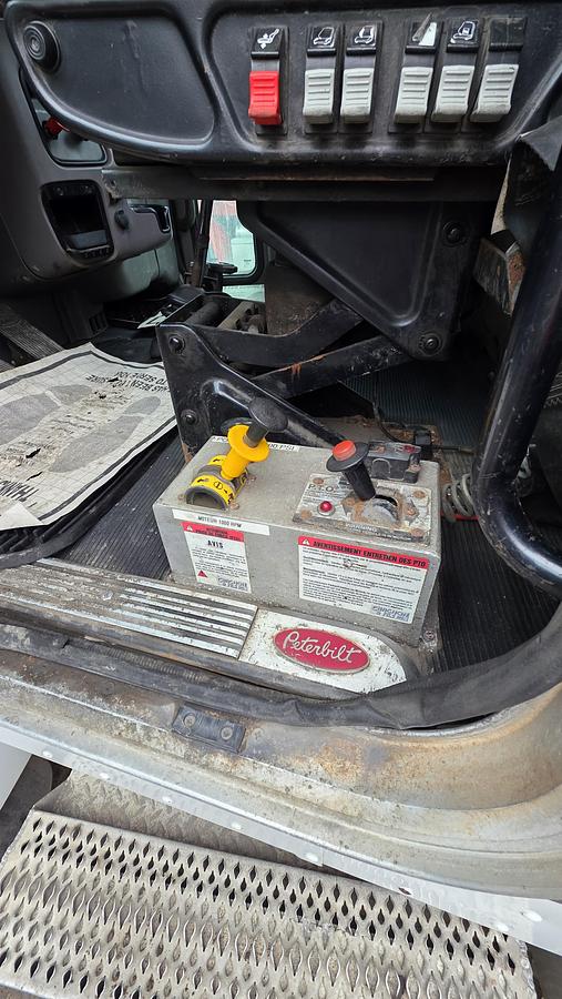 Used 2011 Peterbilt 378