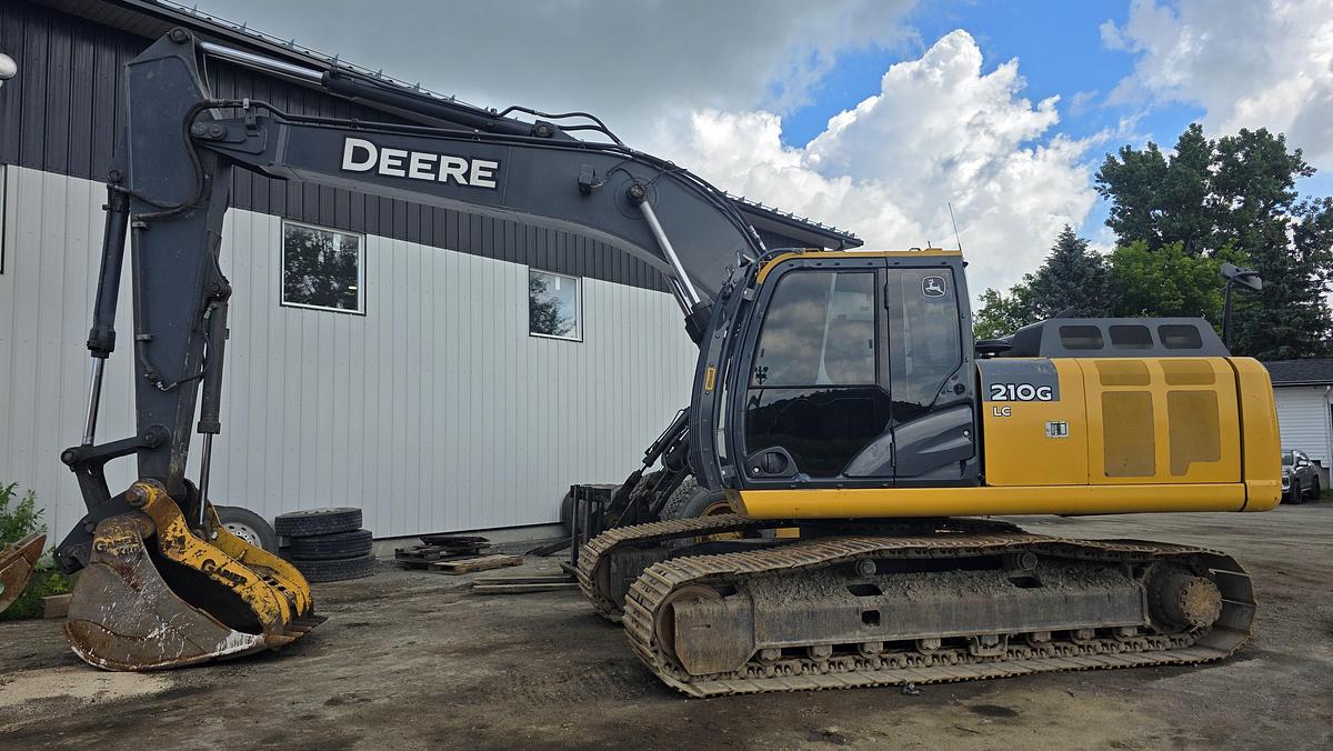 Used 2018 John Deere 210G