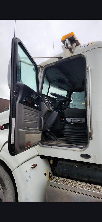 Used 2012 Peterbilt 367