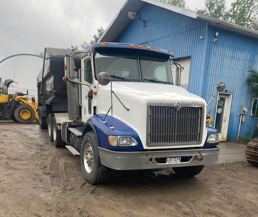 Used 2002 International Tandem