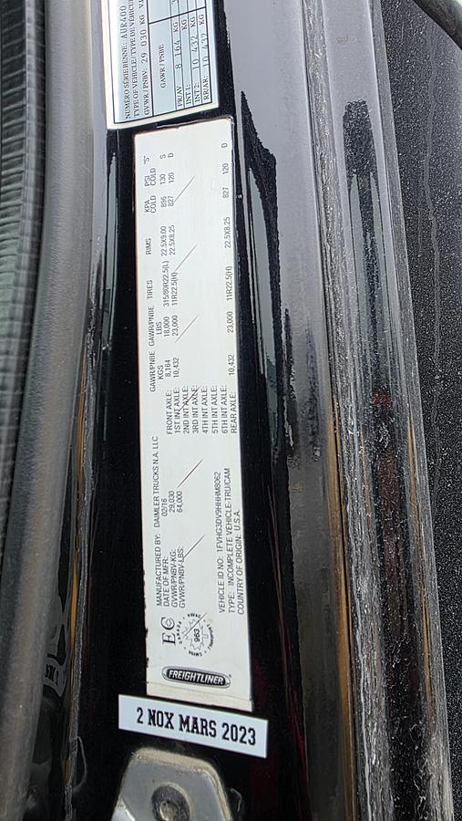 Used 2017 Freightliner SD114