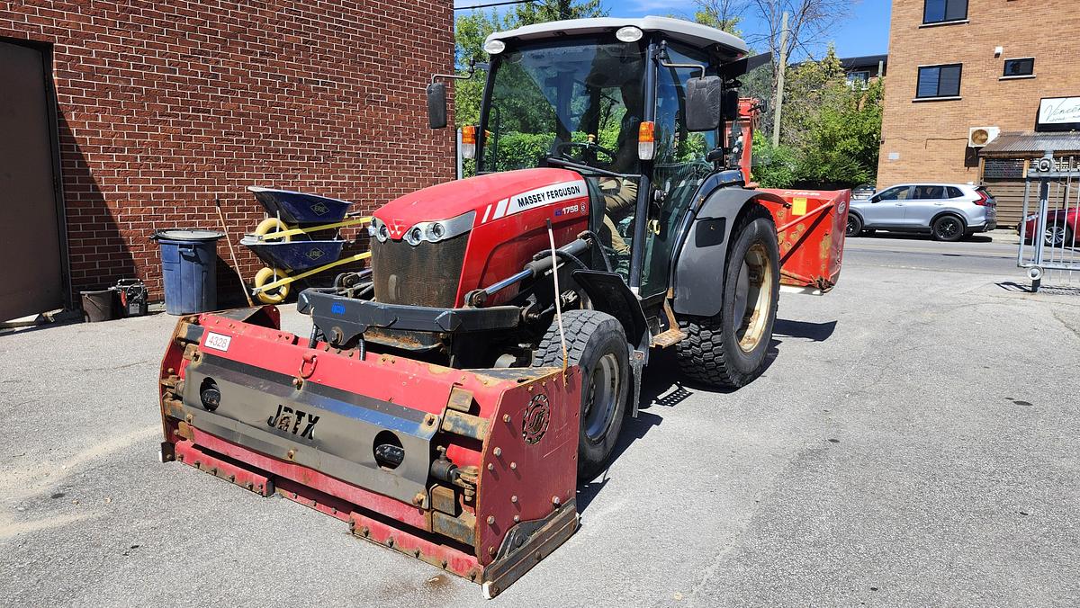 Used 2017 Massey-Fergusson 1758