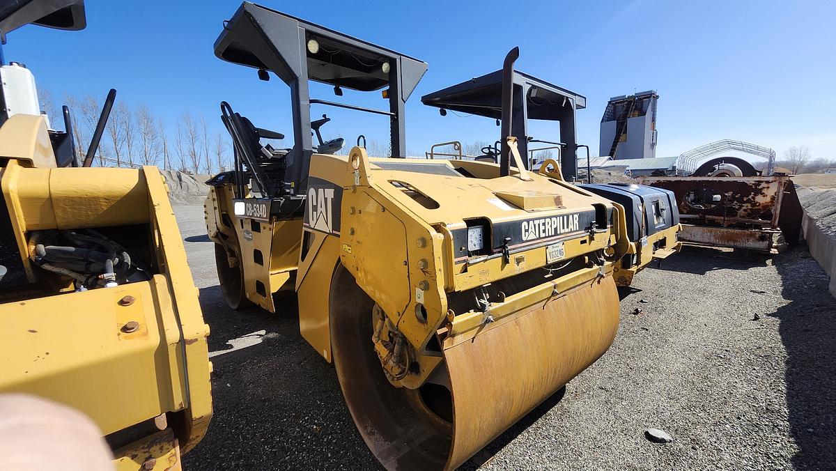 Used 2006 Caterpillar CB-534D