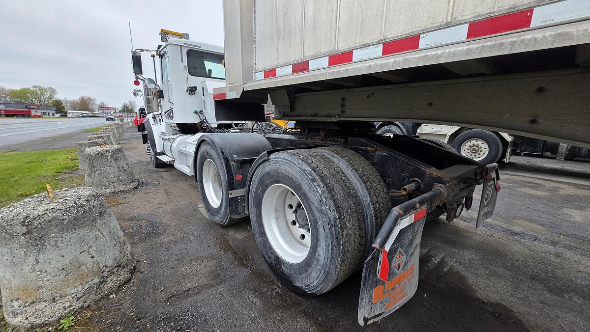 Used 2011 International Paystar 5000