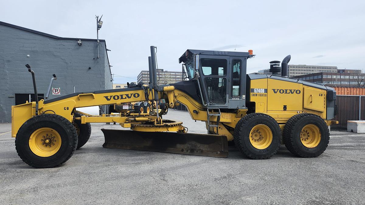 Used 2006 Volvo G740B