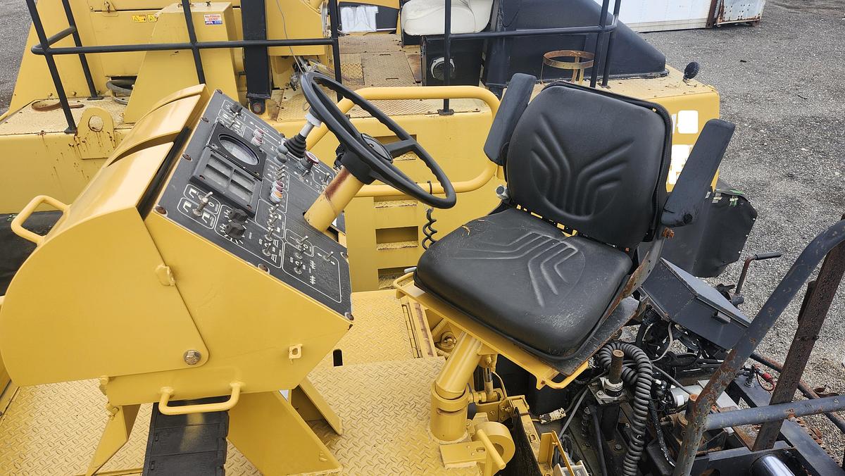 Used 2003 Caterpillar AP-1055B