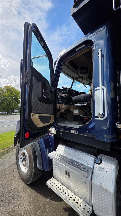 Used 2012 Freightliner Coronado