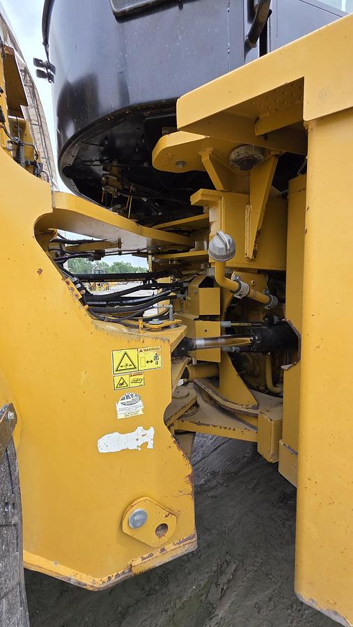 Used 2012 Caterpillar 980K