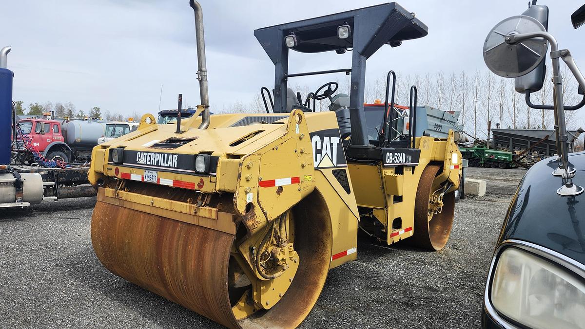 Used 2006 Caterpillar CB-534D XW