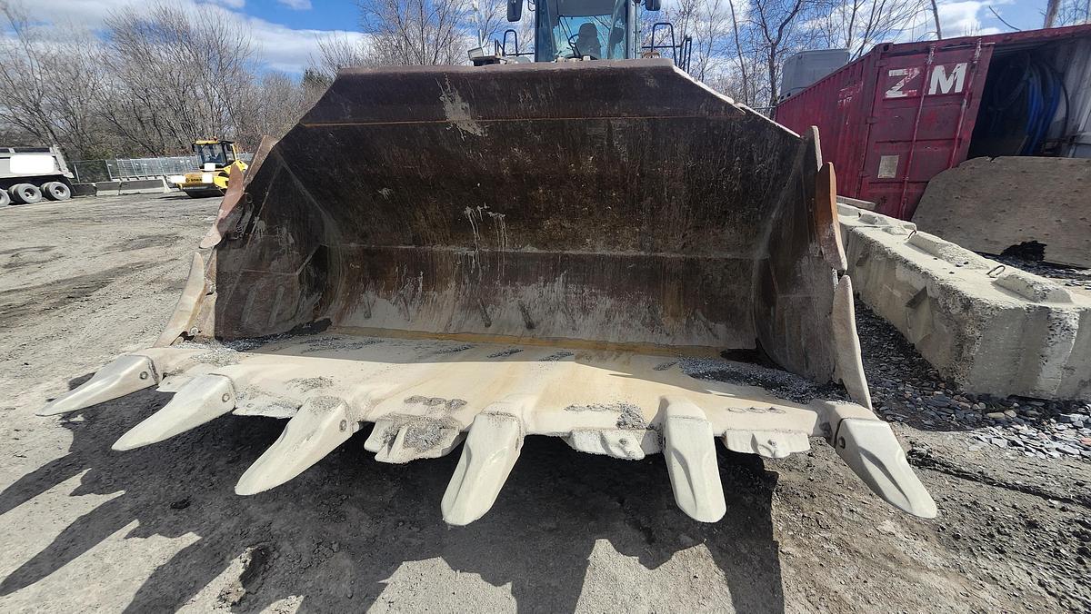 Used 2016 John Deere 844K-II