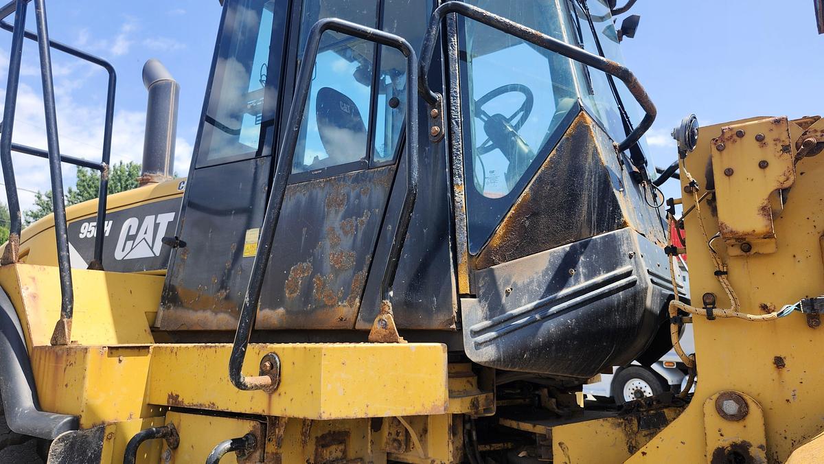Used 2011 Caterpillar 950H