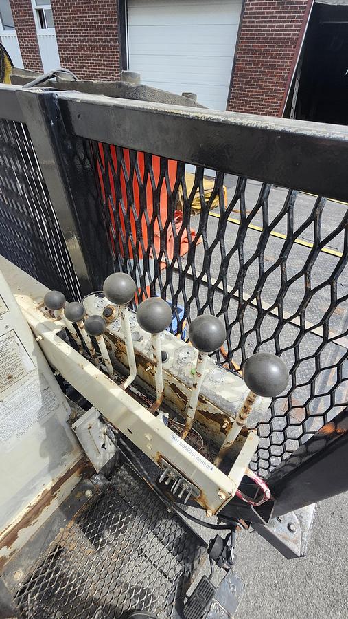 Used 2003 Freightliner FL112