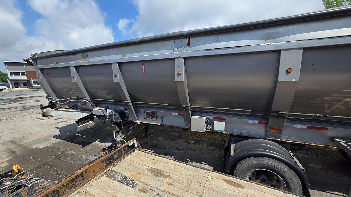 Used 2018 ACNS 4 axles Live Bottom