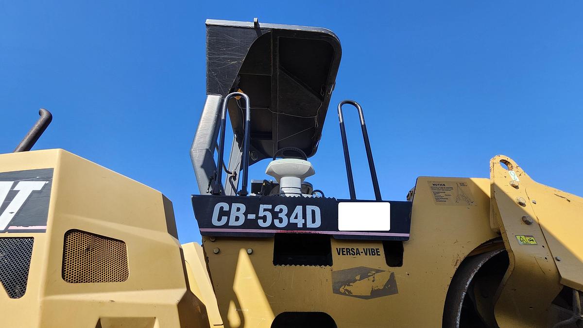 Used 2006 Caterpillar CB-534D