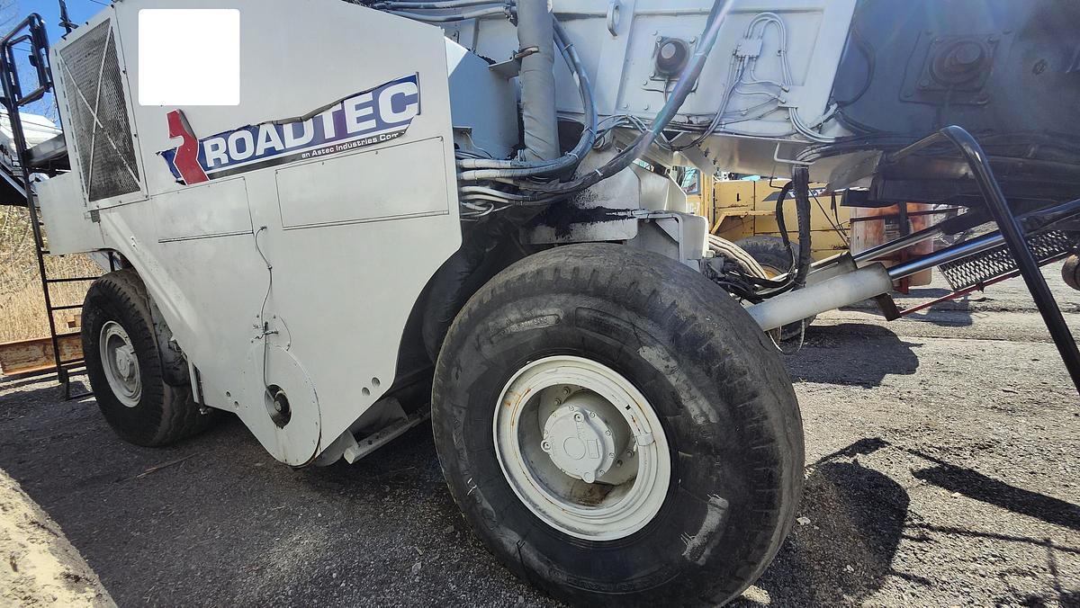 Used 2010 Roadtec SB2500D