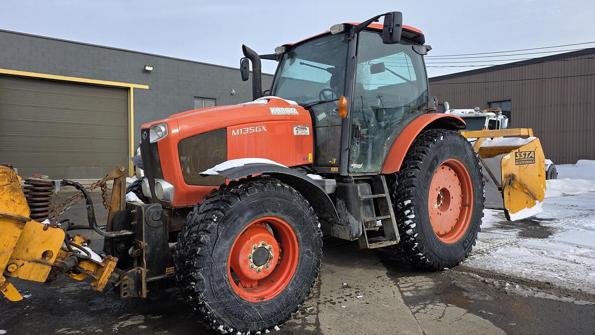 Used 2014 Kubota M135GX