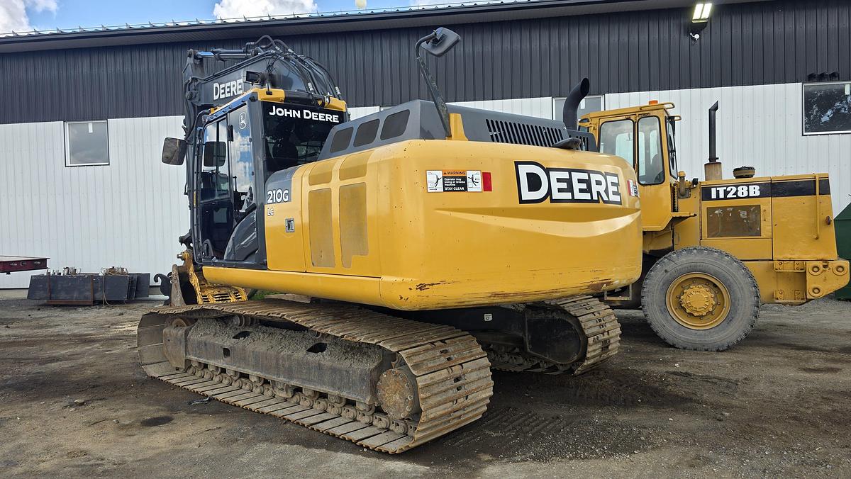Used 2018 John Deere 210G