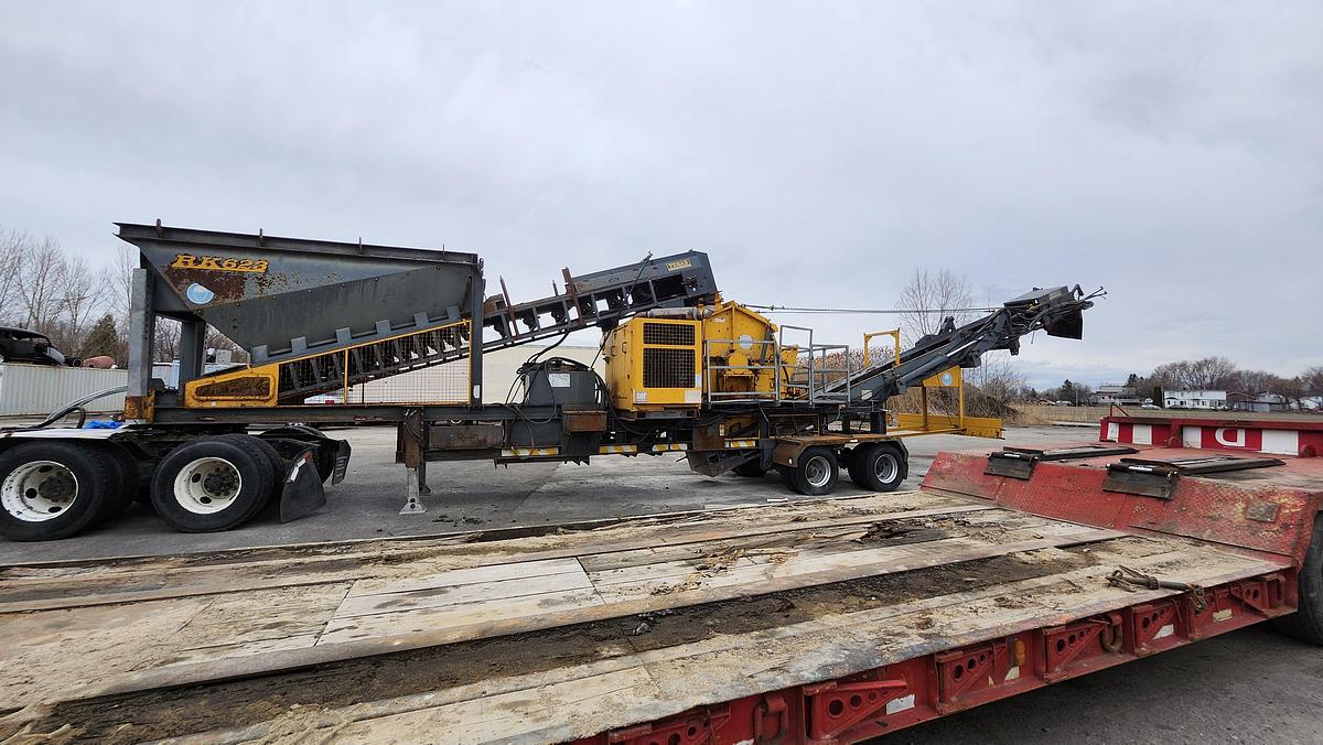 Used 1991 JC Trailers 2 axles / 24' x 102"
