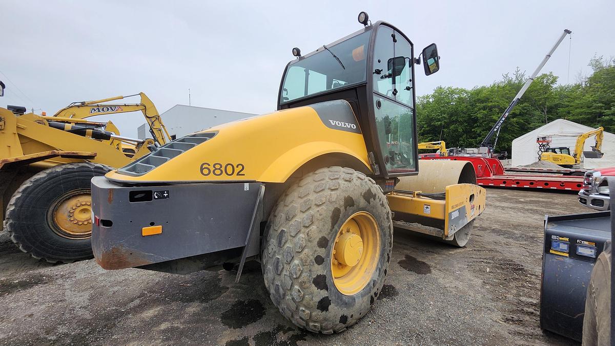 Used 2011 Volvo SD100D