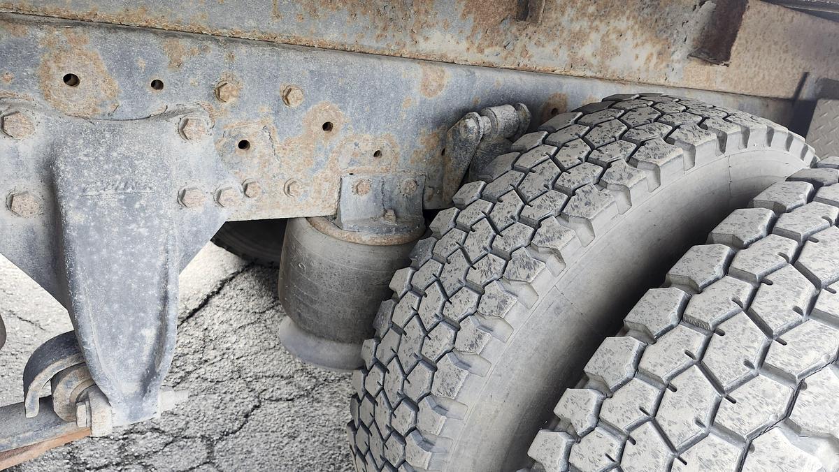 Used 2003 Freightliner FL112