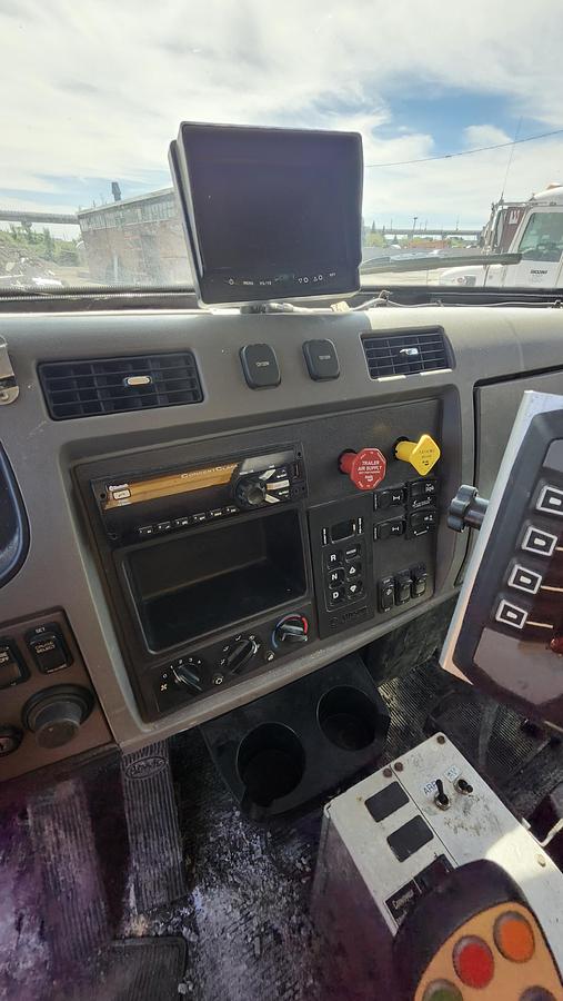 Used 2018 Peterbilt 348