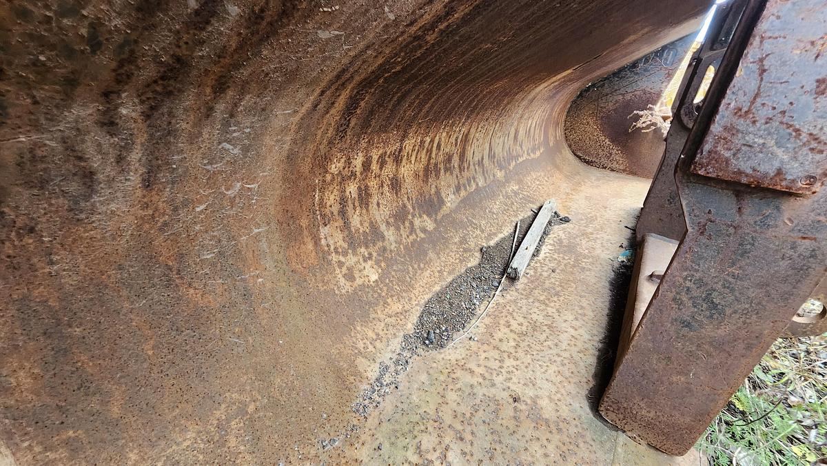 Used Caterpillar 92″ Bucket