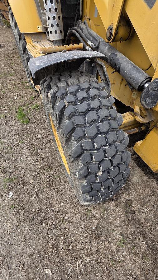 Used 2015 Caterpillar 420F IT