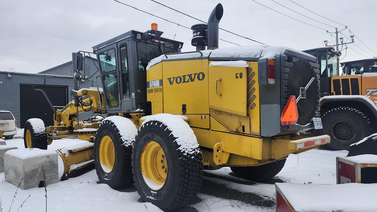 Used 2006 Volvo G740B