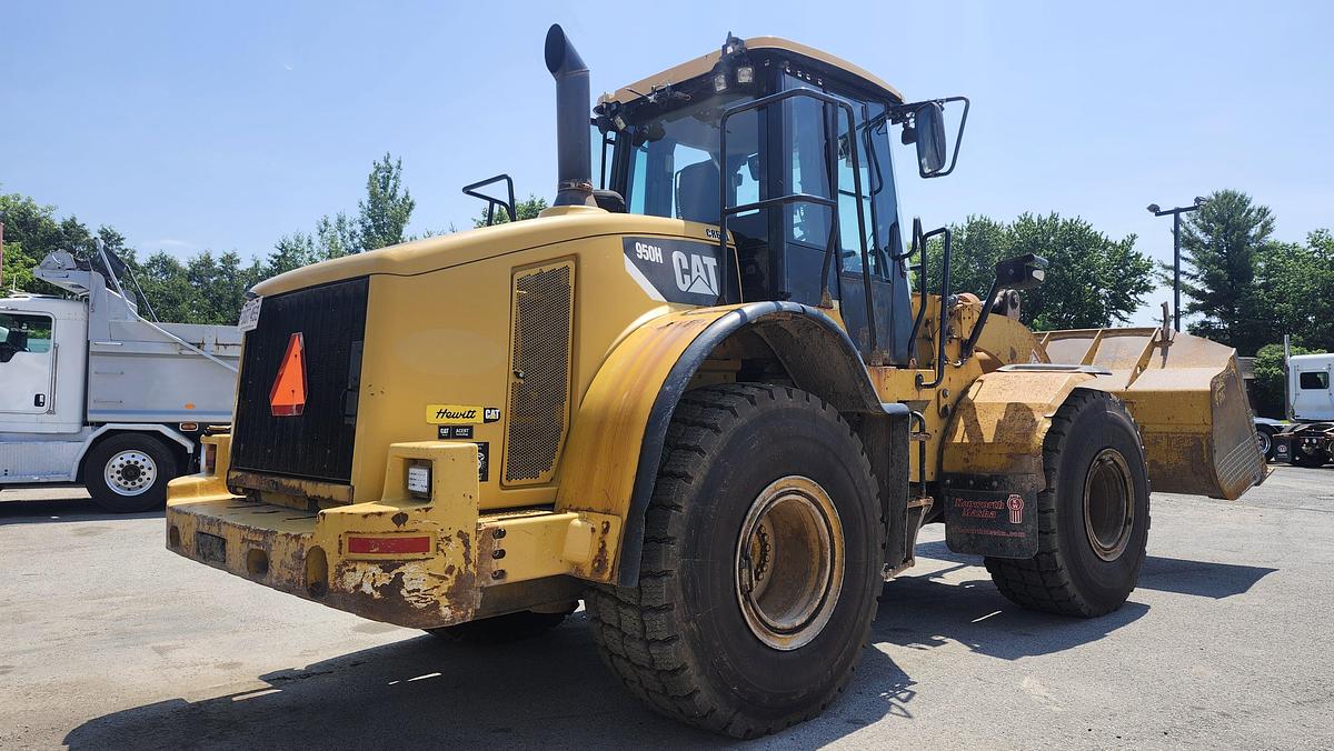 Used 2011 Caterpillar 950H