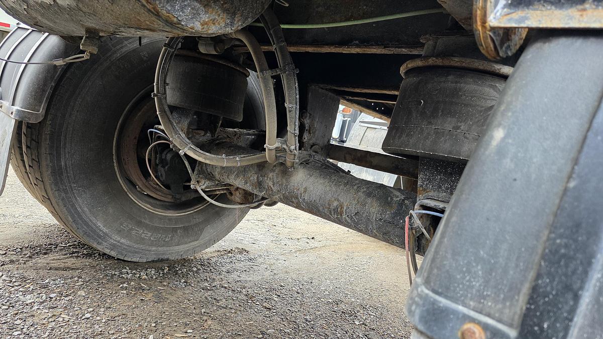 Used 2020 Trout River 4 axles Live Bottom