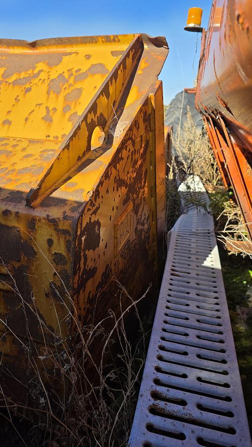 Used 132 inch Caterpillar Bucket