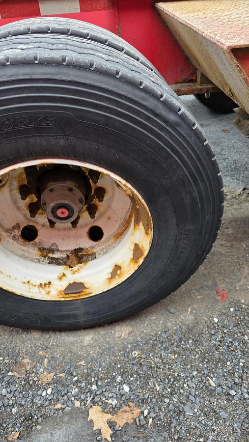 Used 2011 Pitts 24 Feet / 3 axles Lowboy